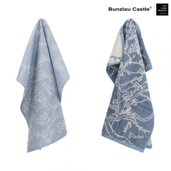 Textielset VGM collectie Almond-Blossom Bunzlau Castle